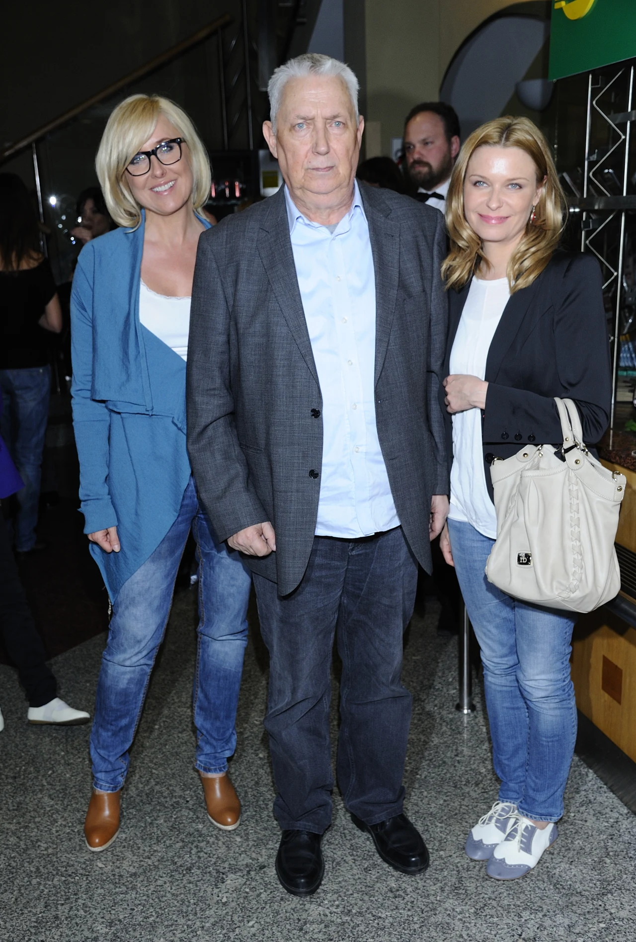 Wojciech Młynarski z córkami, Agatą i Pauliną Wojciech Młynarski z córkami, Agatą i Pauliną