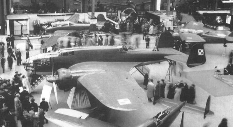 PZL.37 ”Łoś” na Salonie Lotniczym w Paryżu, w 1938 roku