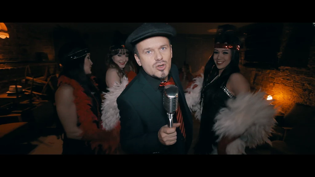 K.A.S.A. w teledysku "Nie przejmuj się co będzie" K.A.S.A. w teledysku "Nie przejmuj się co będzie"