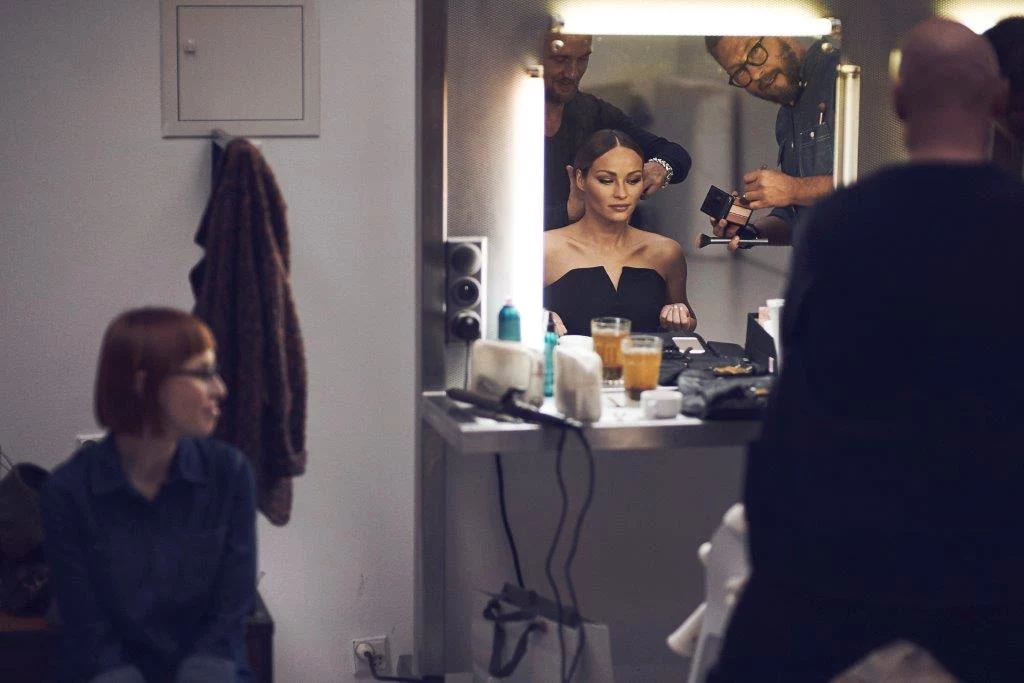 Zdjęcia z backstage'u kampanii marki Wibo. Zdjęcia z backstage'u kampanii marki Wibo.