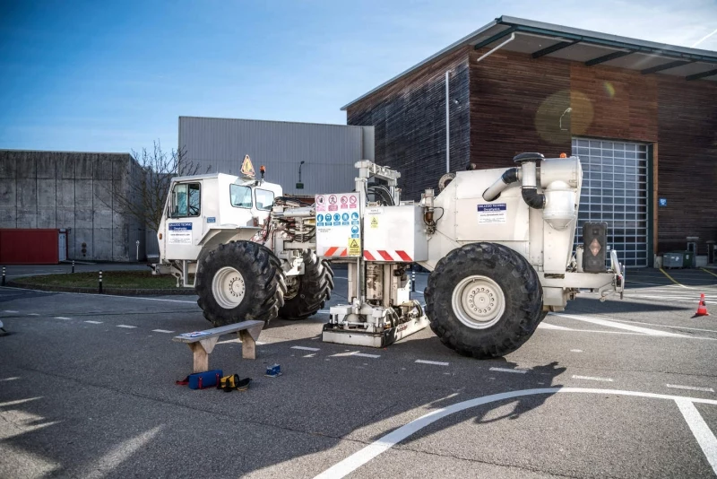 Ten pojazd dokona badań sejsmicznych w kwaterze CERN-u