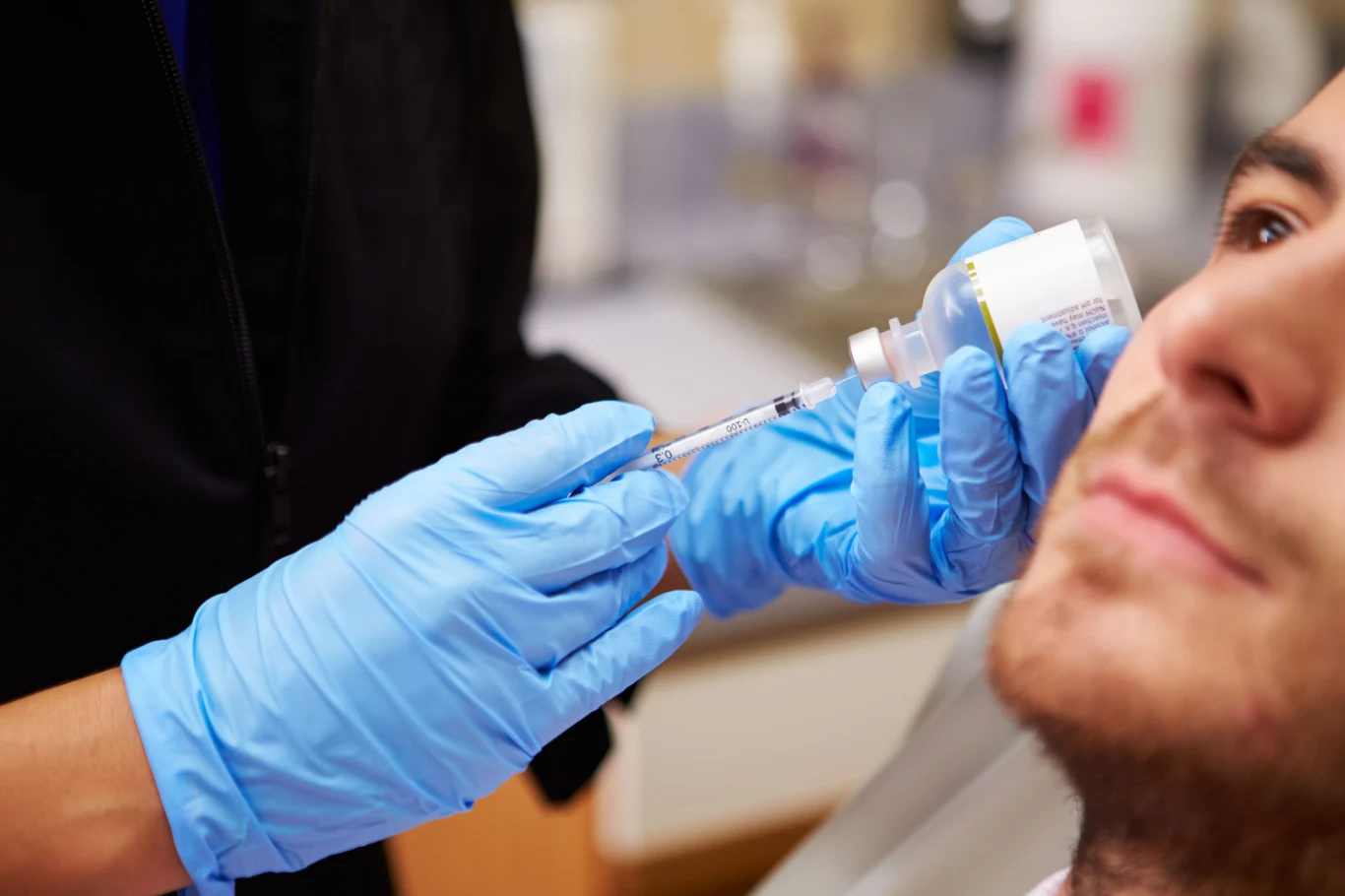 Botox w końcu doczekał się rywala. Daxxify może mocno namieszać na kosmetycznym rynku Botox w końcu doczekał się rywala. Daxxify może mocno namieszać na kosmetycznym rynku