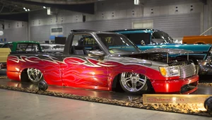 Toyota Hilux na targach Mooneyes Japan Show