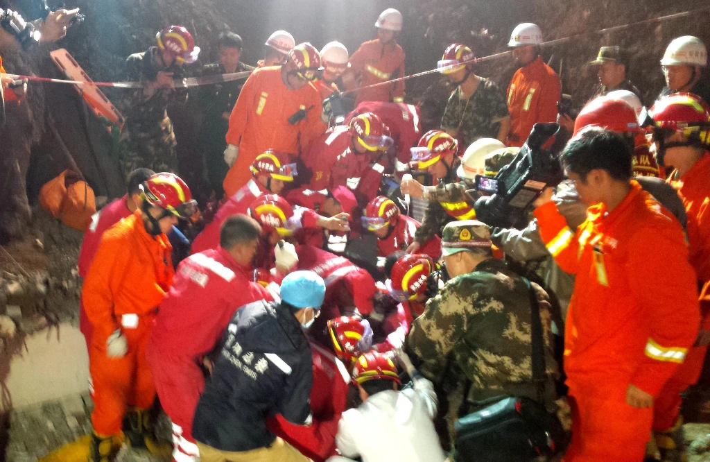 Po 60 godzinach od katastrofy znaleziono żywego człowieka 