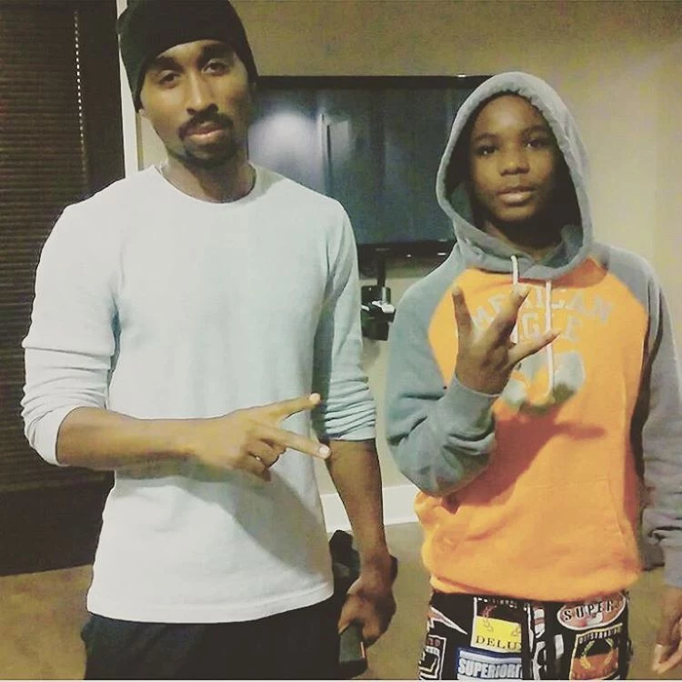 Demetrius Shipp Jr. (po lewej) zagra 2Paca Demetrius Shipp Jr. (po lewej) zagra 2Paca