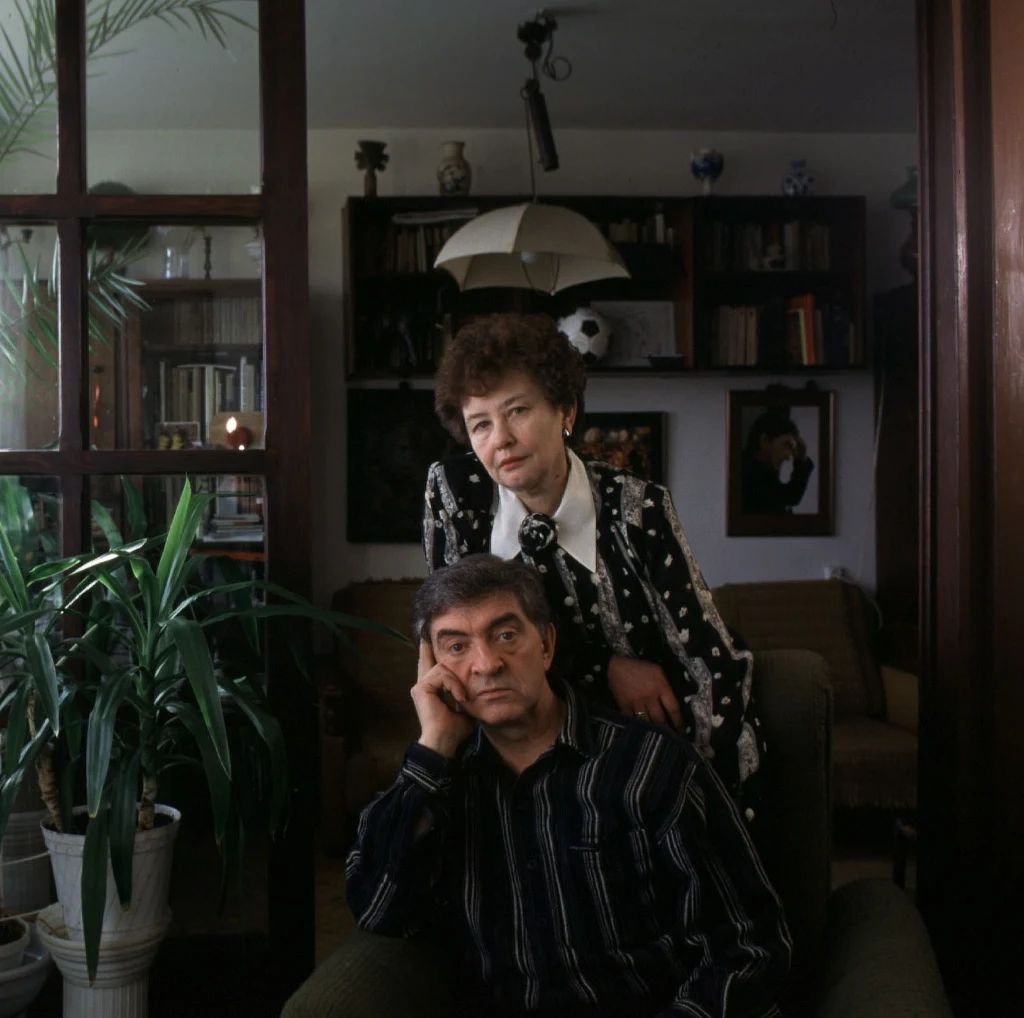 Jerzy Trela z żoną Georgetą w swoim domu Jerzy Trela z żoną Georgetą w swoim domu