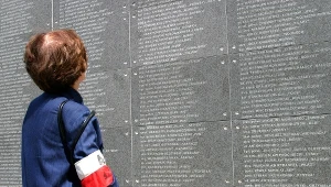 Ściana Pamięci w Muzeum Powstania Warszawskiego