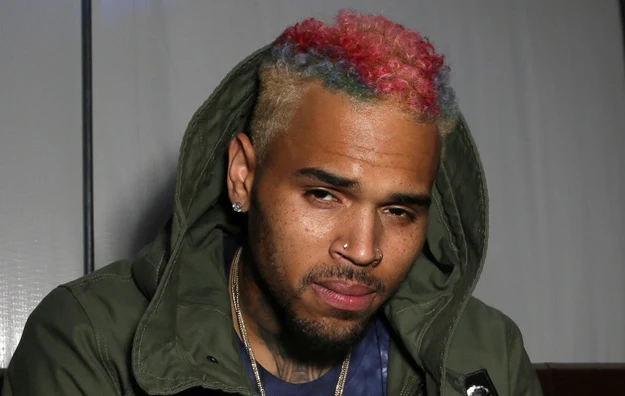 Chris Brown znowu pobił kobietę?!