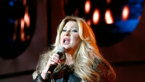 Jedną z gwiazd Sylwestrowej Mocy Przebojów była Beata Kozidrak z grupą Bajm