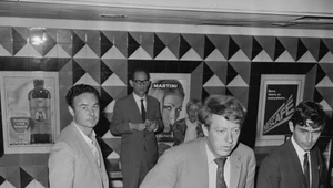 Robert Stigwood zmarł w wieku 81 lat (drugi z prawej)
