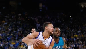 Stephen Curry konta Kemba Walker