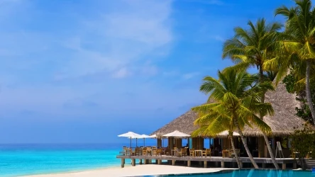 ​W tym hotelu domki wyglądają jak na Malediwach. Jest dużo bliżej i dużo taniej