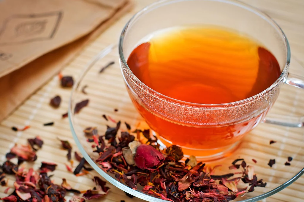 Czerwona herbata przyspiesza spalanie tłuszczu i odchudzanie