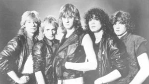 Def Leppard w połowie lat 80. Od lewej: Steve Clark, Phil Collen, Joe Elliott, Rick Savage i Rick Allen