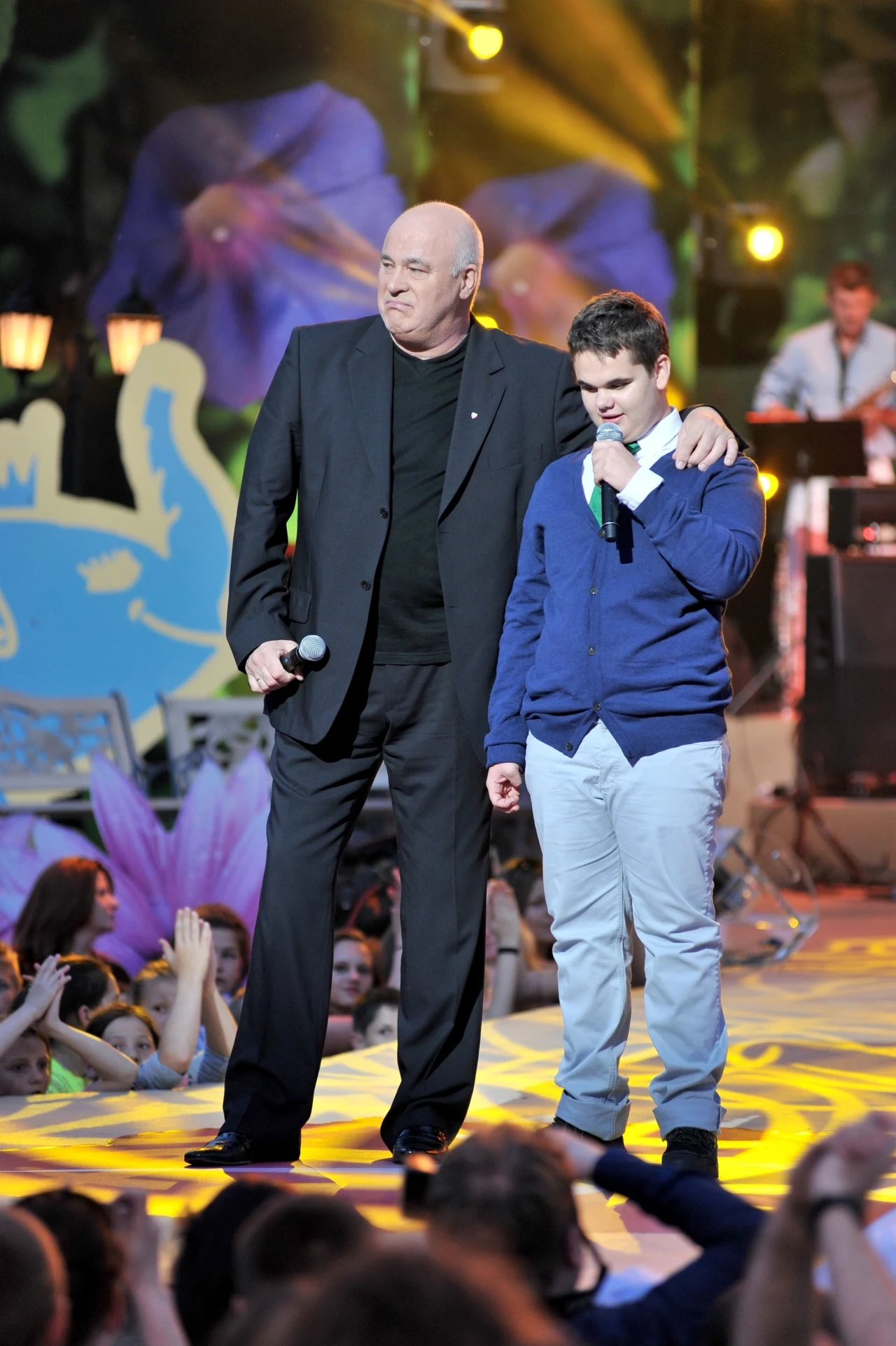 Ryszard Rynkowski występował też z laureatami "Zaczarowanej piosenki" Ryszard Rynkowski występował też z laureatami "Zaczarowanej piosenki"