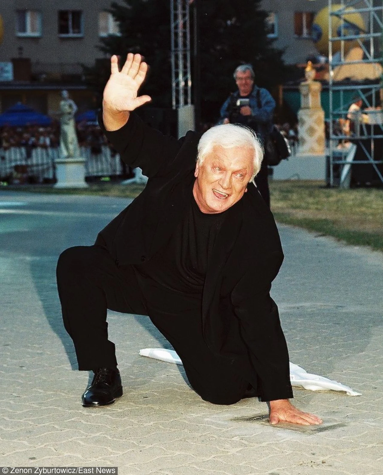 W 2003 roku podczas VIII Festiwalu Gwiazd w Międzyzdrojach artysta odcisnął dłoń na Promenadzie Gwiazd.

Dwa lata wcześniej aktor otrzymał Krzyż Oficerski za wybitne zasługi w pracy artystycznej.  
 