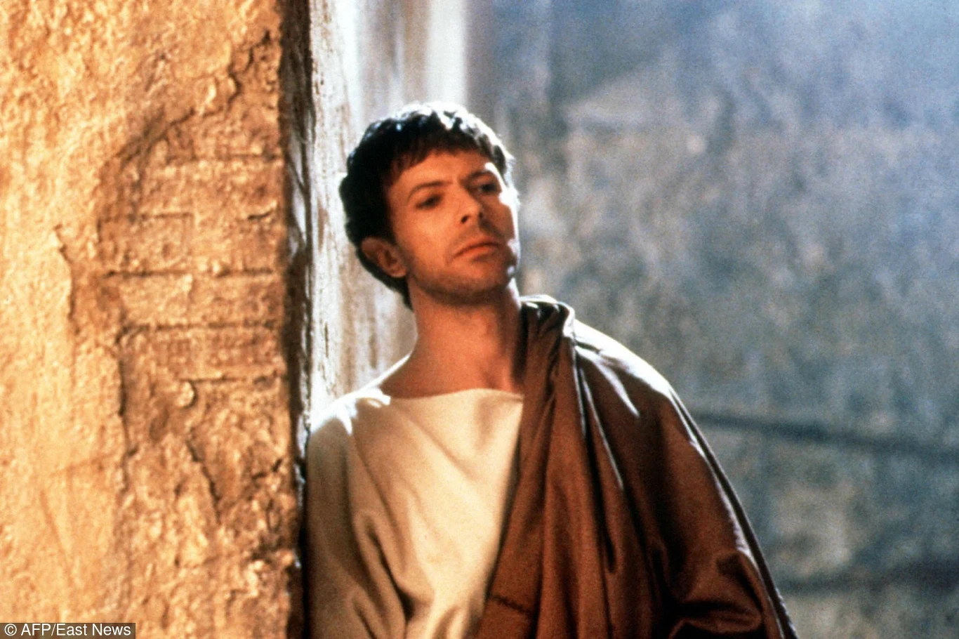 Miłośnicy kina pamiętają rolę piosenkarza w "Ostatnim kuszeniu Chrystusa". W arcydziele Martina Scorsese Bowie wcielił się w Poncjusza Piłata.

 