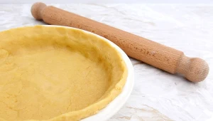 Tak kruche ciasto robią cukiernicy. Wychodzi idealne dzięki temu dodatkowi