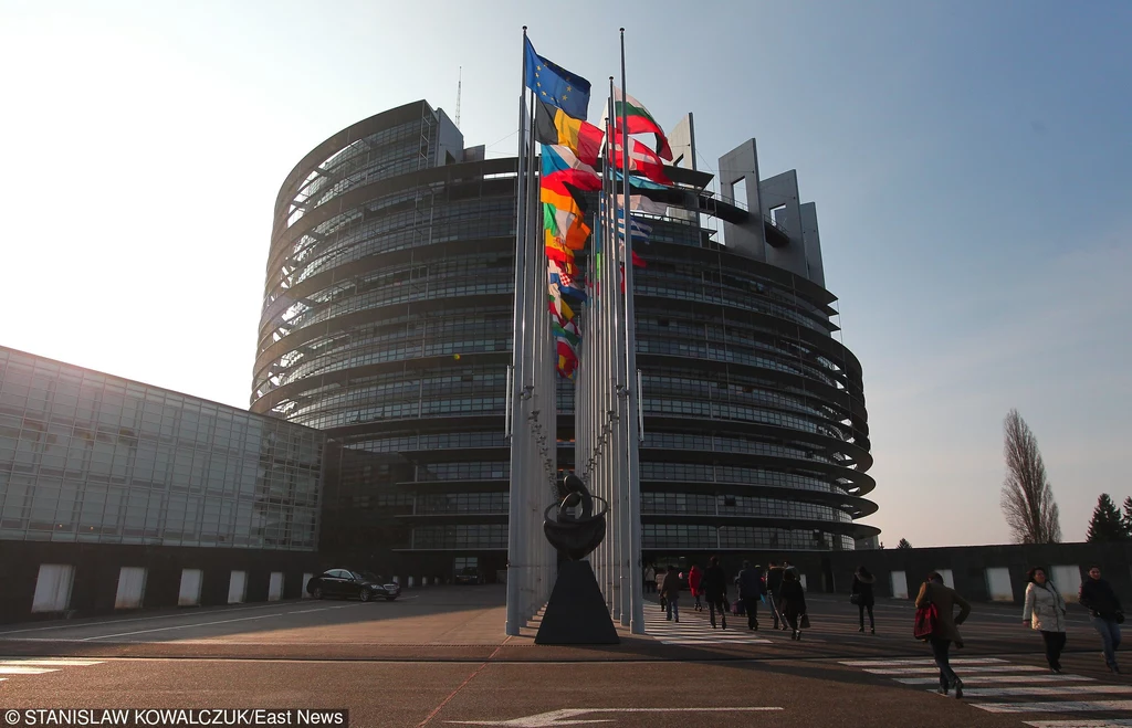 Budynek Parlamentu Europejskiego w Strasburgu Budynek Parlamentu Europejskiego w Strasburgu