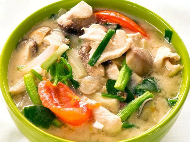 Tajski rosół Tom Kha Gai Tajski rosół Tom Kha Gai