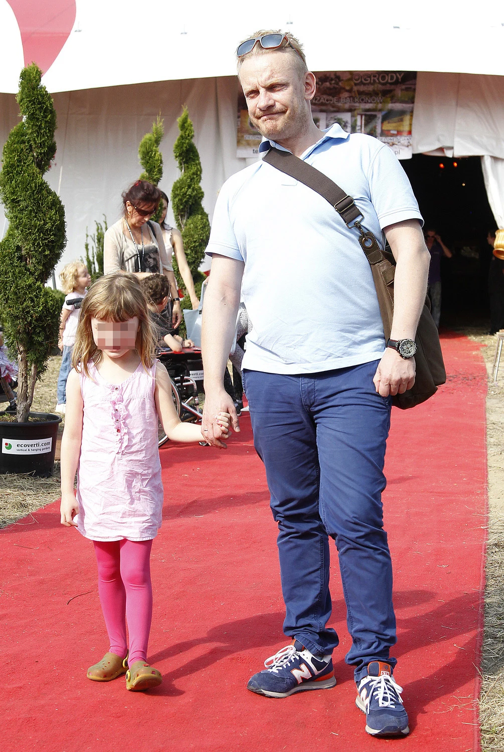 Bartosz Żukowski z córką Polą Bartosz Żukowski z córką Polą