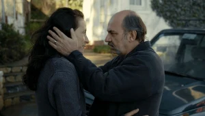 Główną bohaterką "Aurory" jest nauczycielka Sofia, która z mężem stara się o adopcję dziecka