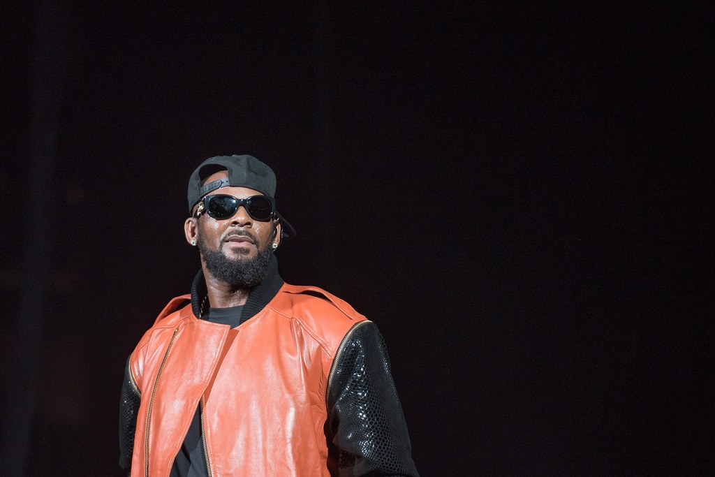 R. Kelly nie dowierza we wszystkie oskrażenia wobec Cosby'ego