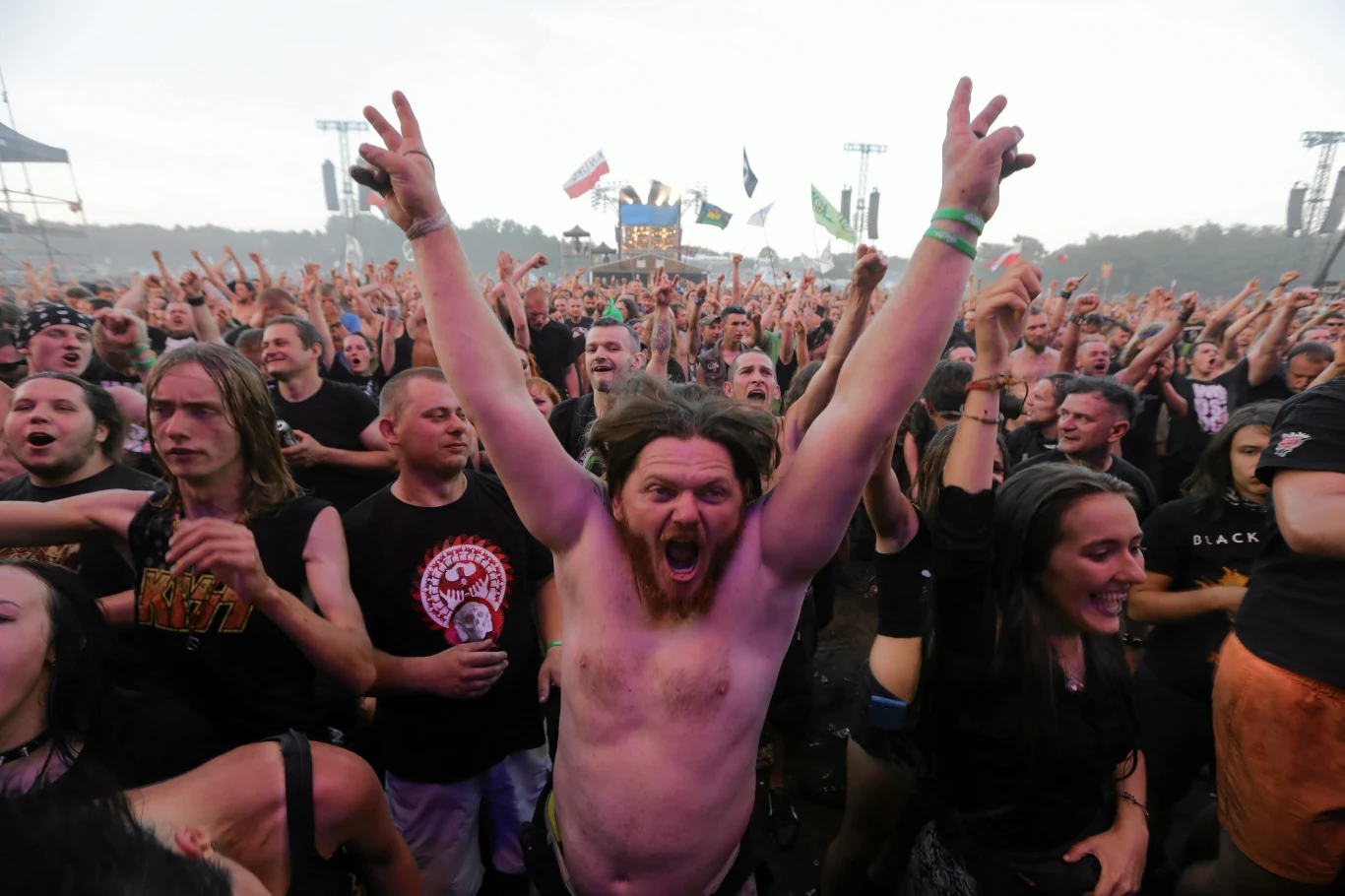 Na Przystanku Woodstock co roku bawi się ok. kilkaset tysięcy ludzi Na Przystanku Woodstock co roku bawi się ok. kilkaset tysięcy ludzi