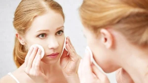 Masz dość wydawania pieniędzy na płatki kosmetyczne? Tym możesz je zastąpić z korzyścią dla portfela i planety