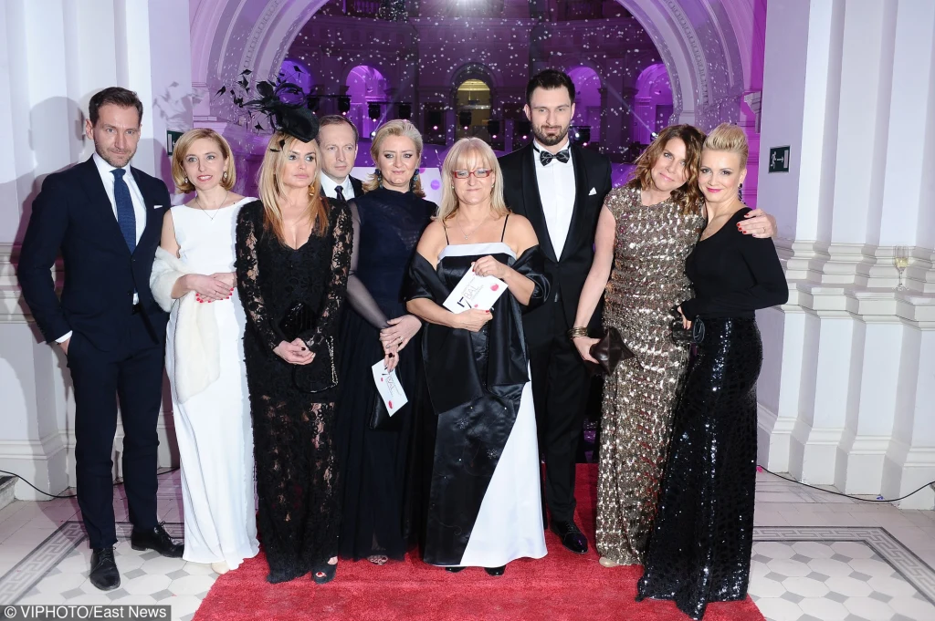 Dziennikarze na balu  Dziennikarze na balu