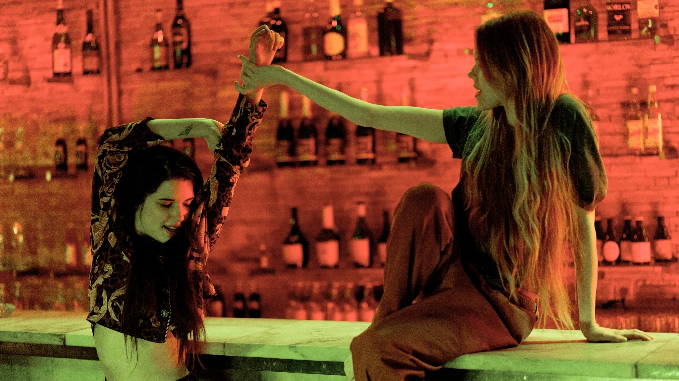 Michalina Olszańska i Marta Mazurek jako "Córki Dancingu" Michalina Olszańska i Marta Mazurek jako "Córki Dancingu"