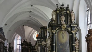 Wnętrze w archikatedrze