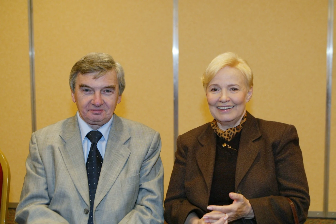 W 2010 roku magazyn "Tele Świat" wybrał Złotą Parę Telewizji Polskiej. W plebiscycie zwyciężył duet Jan Suzin-Grażyna Torbicka, ale wśród 10 wyróżnionych gwiazd srebrnego ekranu znalazła się także Edyta Wojtczak (na zdjęciu z Tadeuszem Sznukiem).