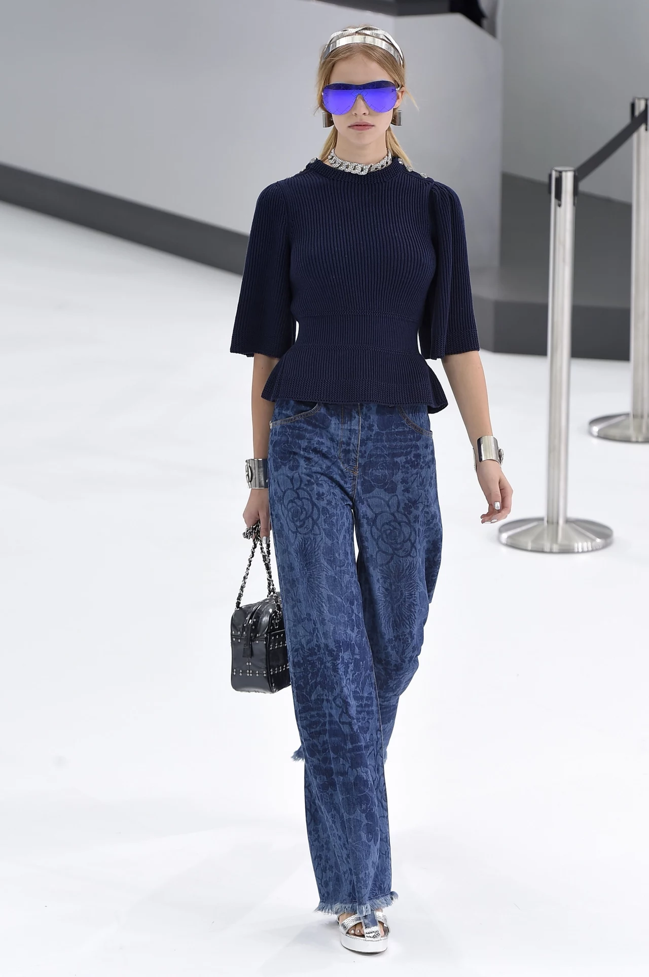 Hit sezonu - dzwony, pokaz: Chanel Hit sezonu - dzwony, pokaz: Chanel