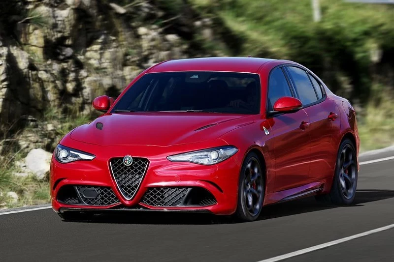 Alfa Romeo Giulia debiutowała w czerwcu 2015, ale wciąż nie trafiła do sprzedaży