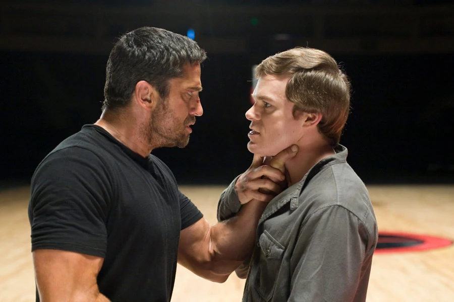 Hall i Gerard Butler w filmie "Gamer"