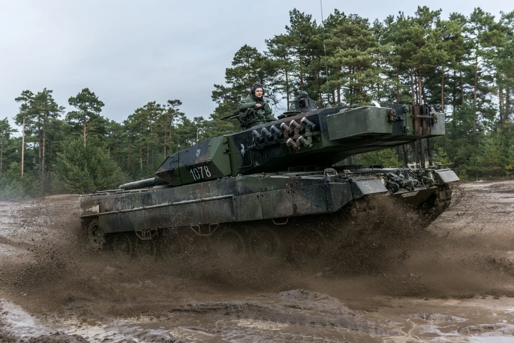 Leopardy 2A5 z 2. kompanii czołgów z 34. Brygady Kawalerii Pancernej z Żagania Leopardy 2A5 z 2. kompanii czołgów z 34. Brygady Kawalerii Pancernej z Żagania