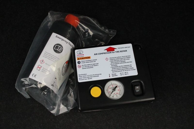 Zestaw naprawczy zajmuje znacznie mniej miejsca od koła zapasowego, ale jego użyteczność jest bardzo ograniczona Zestaw naprawczy zajmuje znacznie mniej miejsca od koła zapasowego, ale jego użyteczność jest bardzo ograniczona