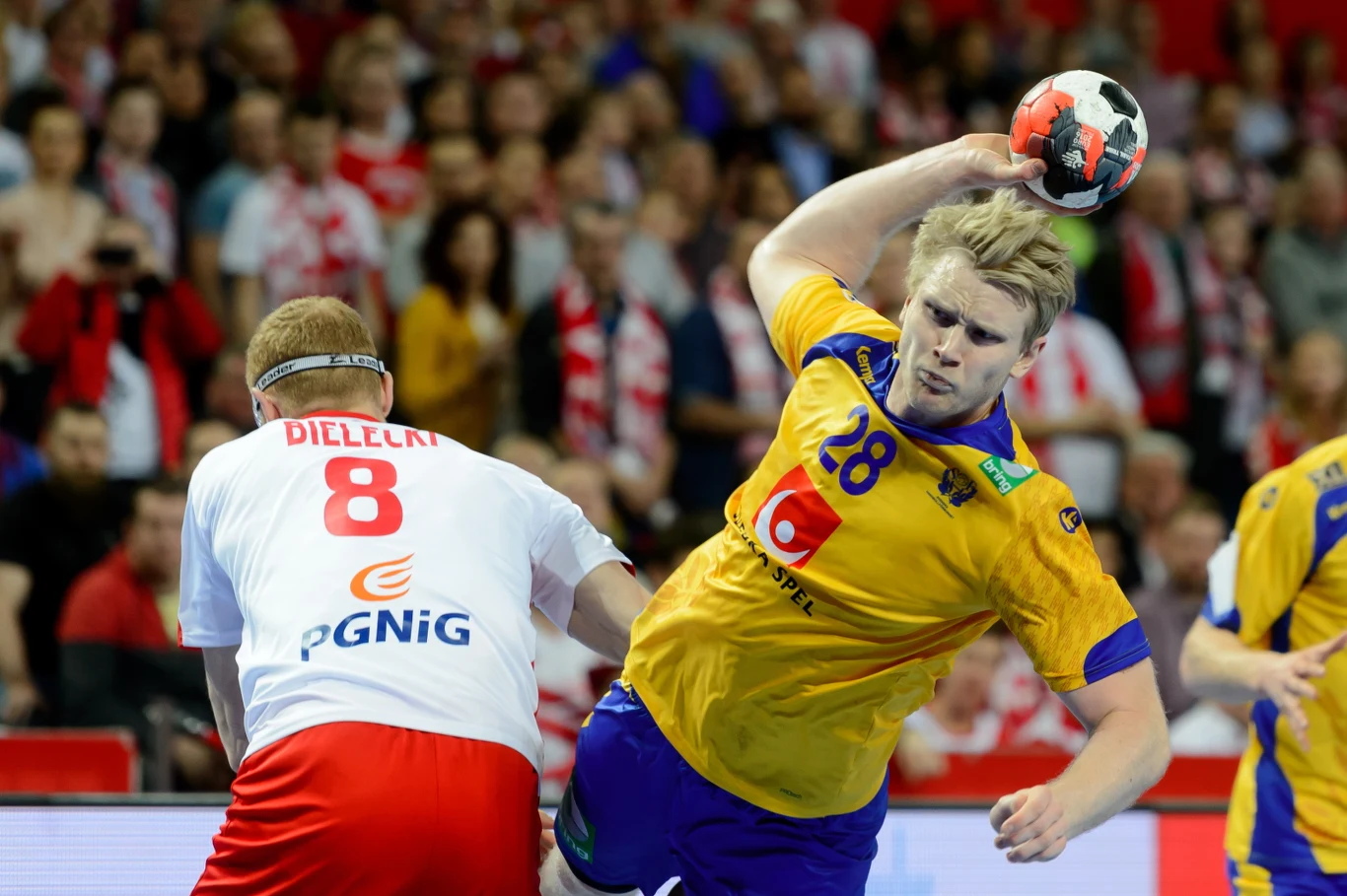 Polscy piłkarze ręczni pokonali we Wrocławiu 26-24 Szwecję i zajęli siódme miejsce w mistrzostwach Europy Polscy piłkarze ręczni pokonali we Wrocławiu 26-24 Szwecję i zajęli siódme miejsce w mistrzostwach Europy