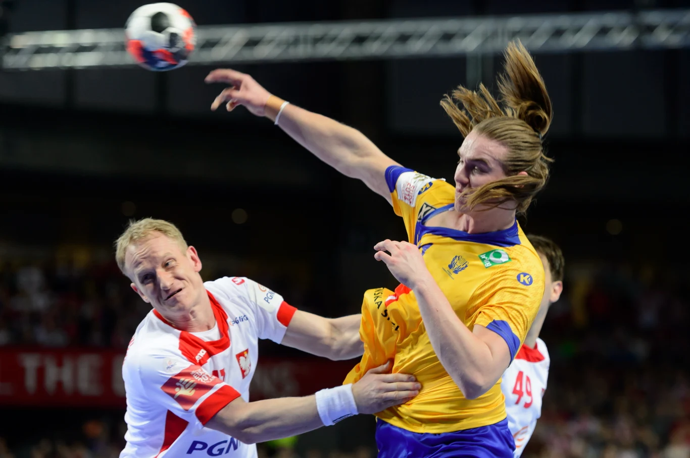 Polscy piłkarze ręczni pokonali we Wrocławiu 26-24 Szwecję i zajęli siódme miejsce w mistrzostwach Europy Polscy piłkarze ręczni pokonali we Wrocławiu 26-24 Szwecję i zajęli siódme miejsce w mistrzostwach Europy