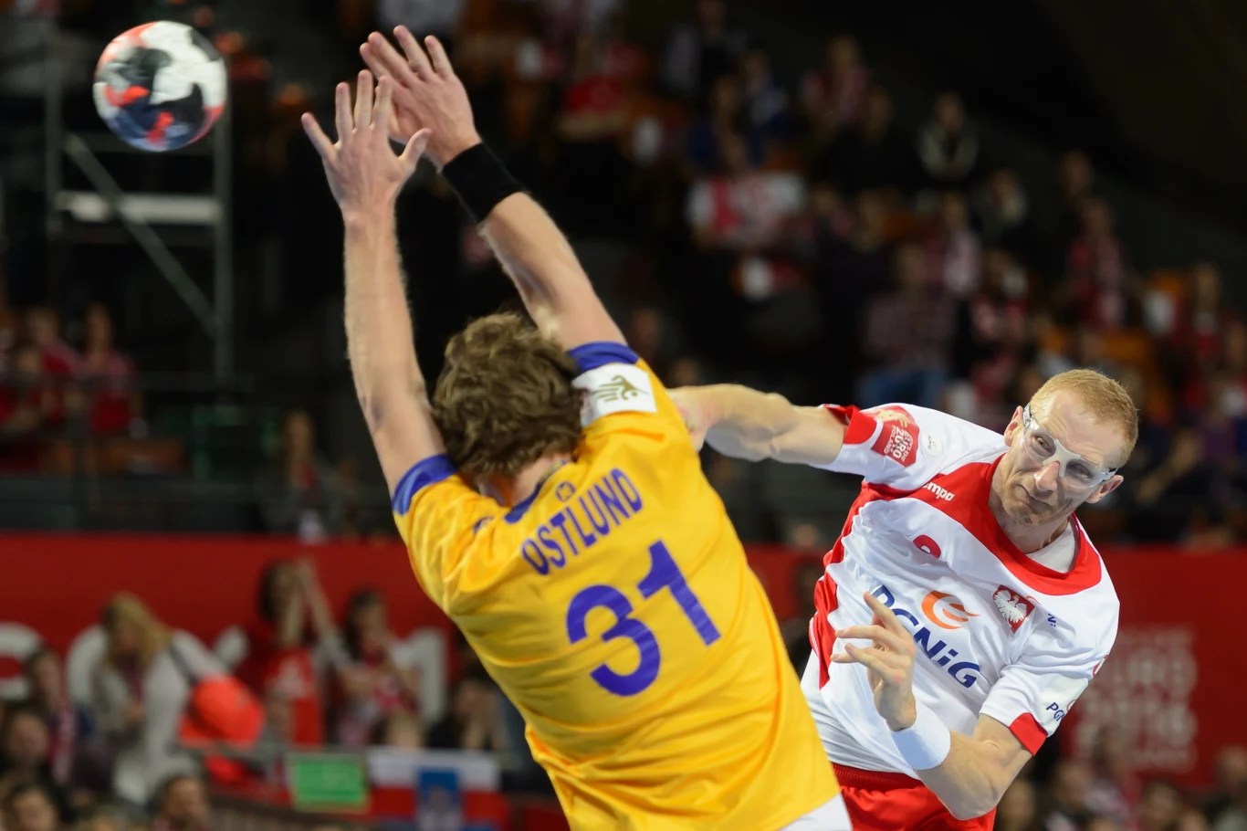 Polscy piłkarze ręczni pokonali we Wrocławiu 26-24 Szwecję i zajęli siódme miejsce w mistrzostwach Europy Polscy piłkarze ręczni pokonali we Wrocławiu 26-24 Szwecję i zajęli siódme miejsce w mistrzostwach Europy