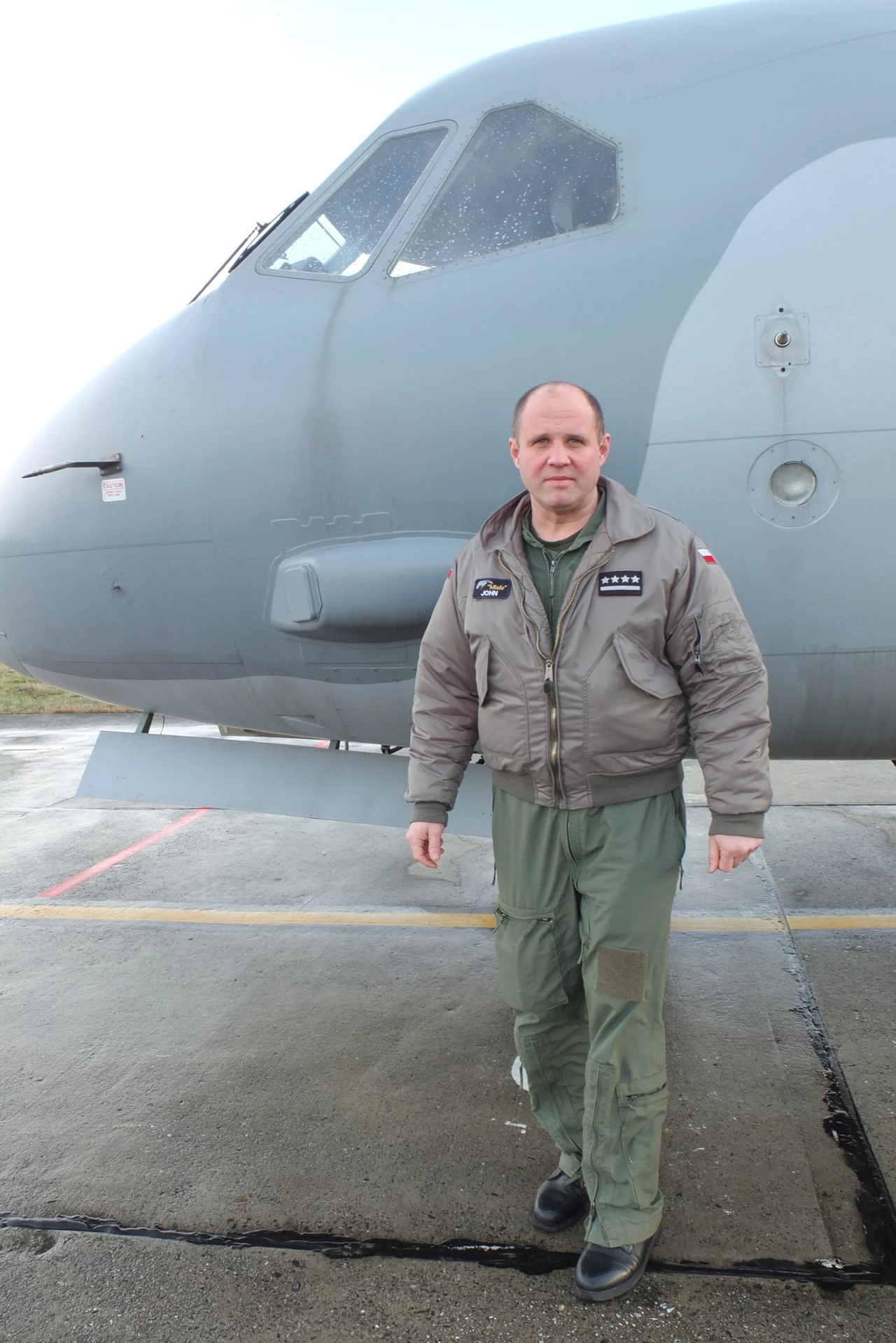 Pilot samolotu Casa, kpt. Arkadiusz John Pilot samolotu Casa, kpt. Arkadiusz John