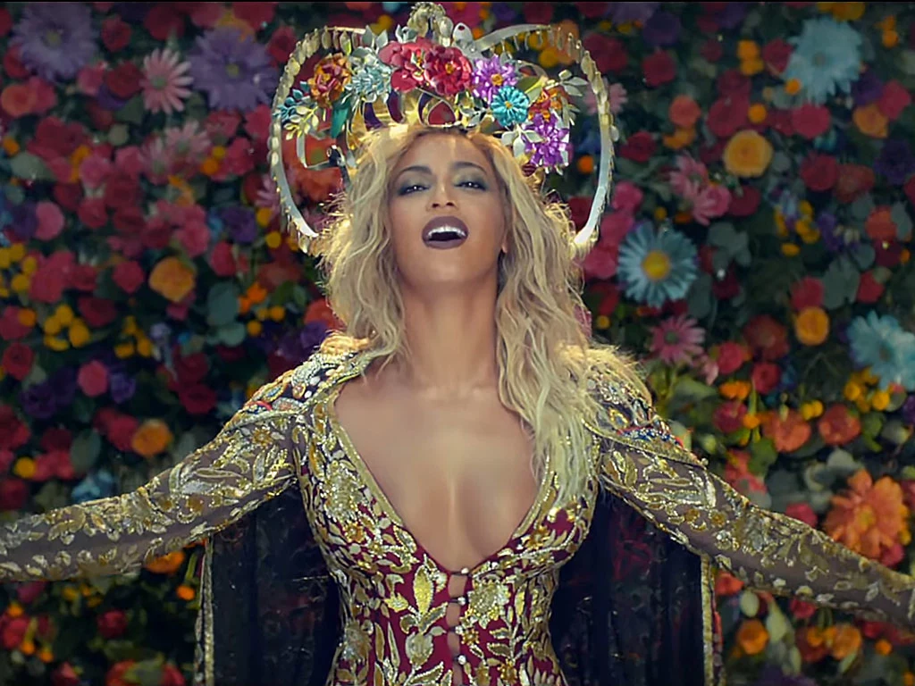 Beyonce w "Hymn For The Weekend" obraziła Hindusów i ich kulturę?