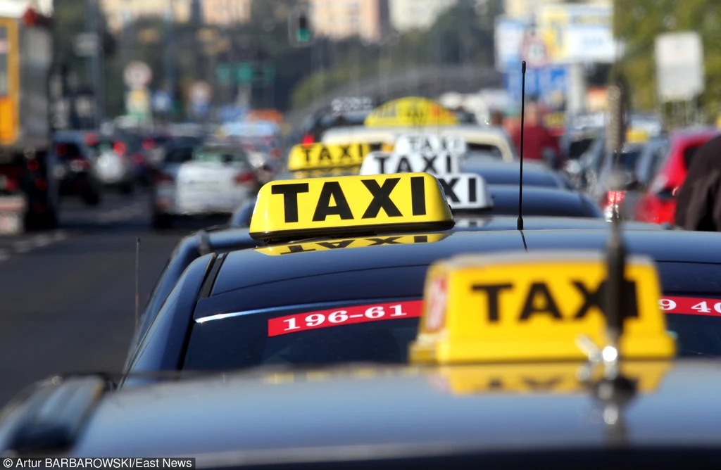 Autobus się spóźnił? Masz prawo do taksówki