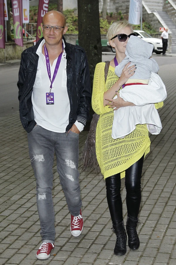 Anna Wyszkoni z ukochanym i dzieckiem Anna Wyszkoni z ukochanym i dzieckiem