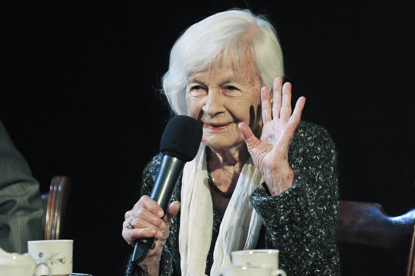 Danuta Szaflarska podczas spotkania w Teatrze Żydowskim w Warszawie (listopad 2015)