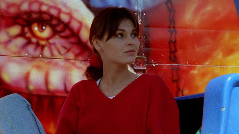 Pewnego dnia, zachęcona prasowym anonsem, zgłasza się do niego Kinga (Gabryjelska), która chce błyskawicznie opanować angielski z miłości do Amerykanina Gary'ego Wise'a (Tomasz Tomaszewski).