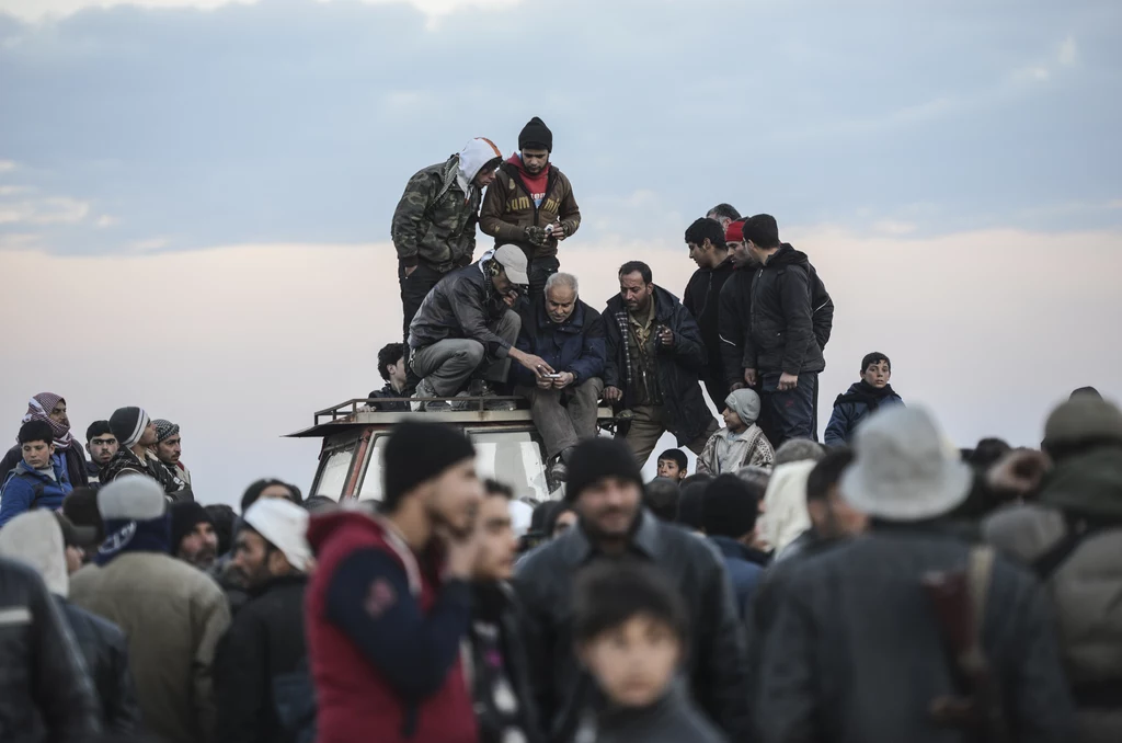 Uchodźcy uciekają z Aleppo Uchodźcy uciekają z Aleppo