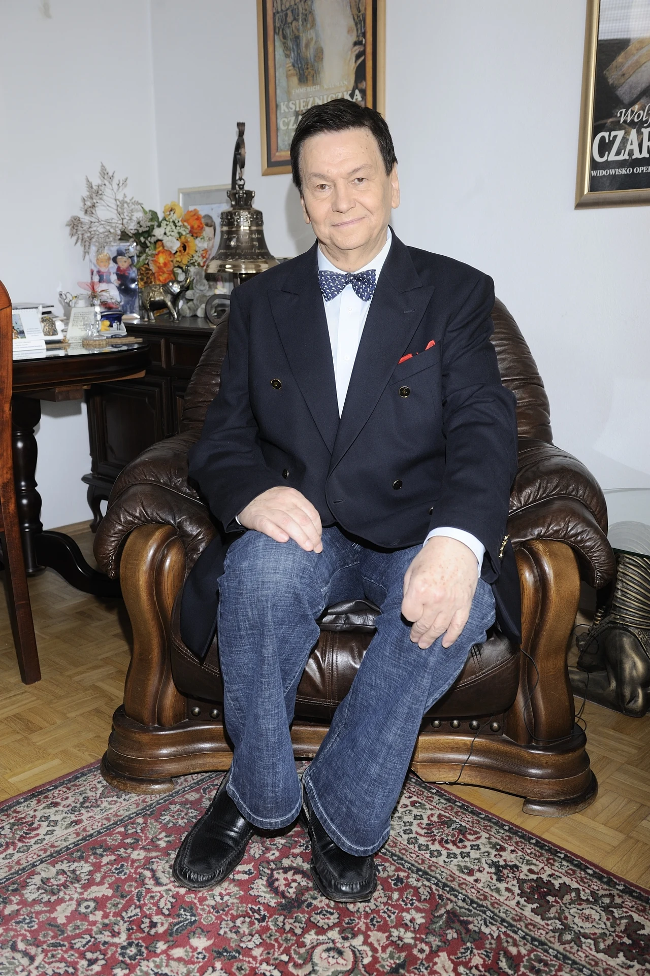 Bogusław Kaczyński w swoim mieszkaniu Bogusław Kaczyński w swoim mieszkaniu