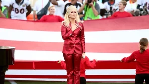 Lady Gaga zaśpiewała hymn podczas Super Bowl